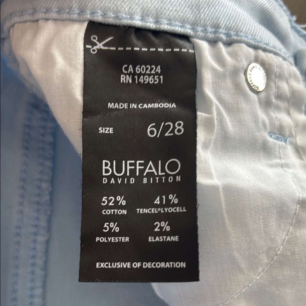 Buffalo Women's Light Blue Jeans - Picture 7 of 11